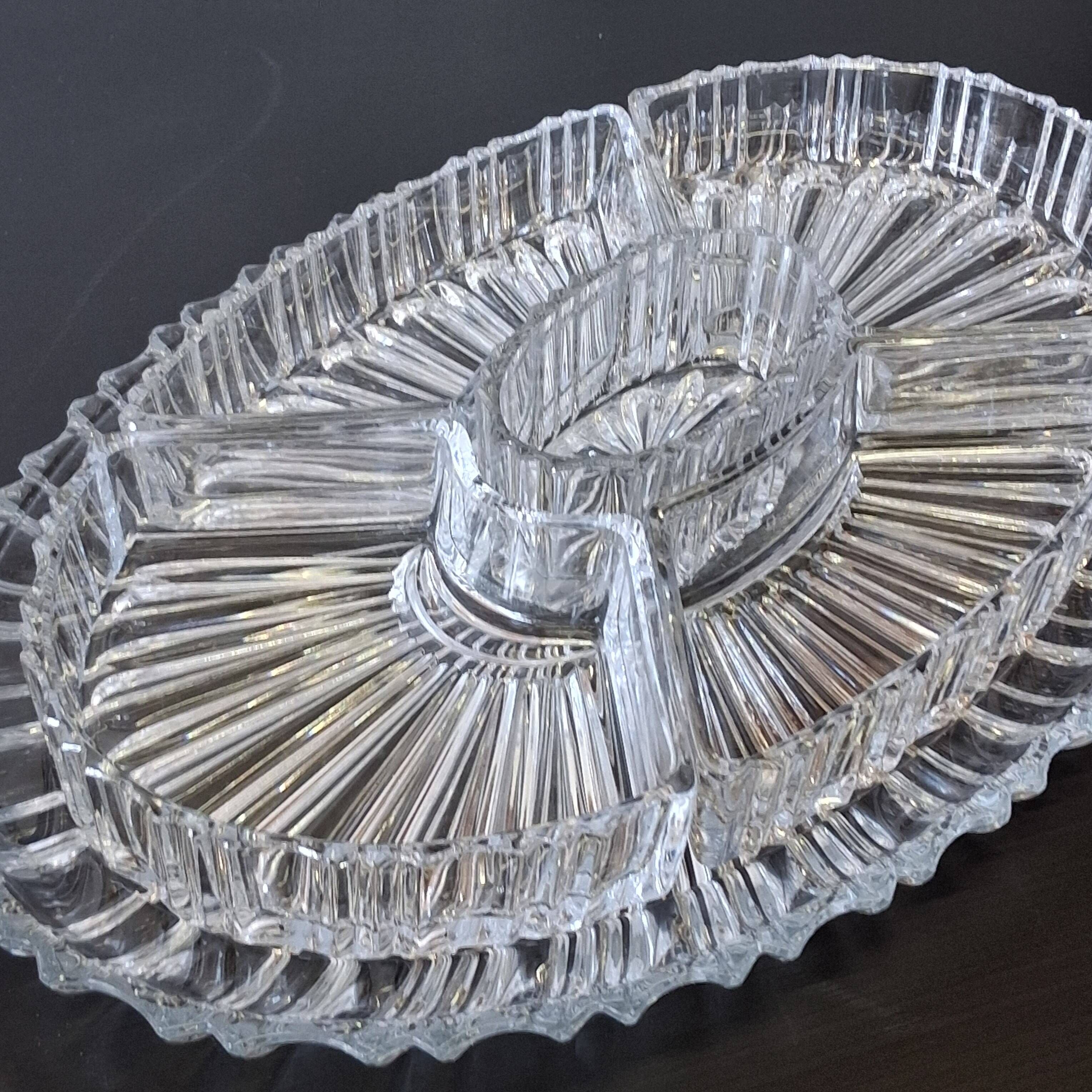 Very nice old glass hors d'oeuvre dish.