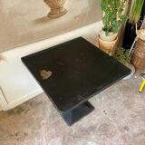 Black metal table ☐ 80 x 80 cm