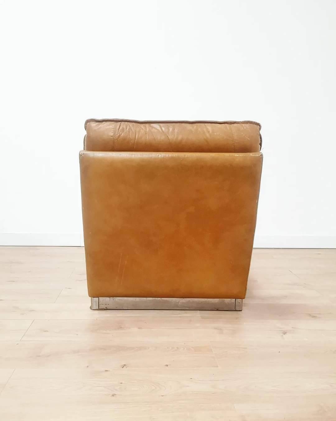 70s lounge chair in camel leather