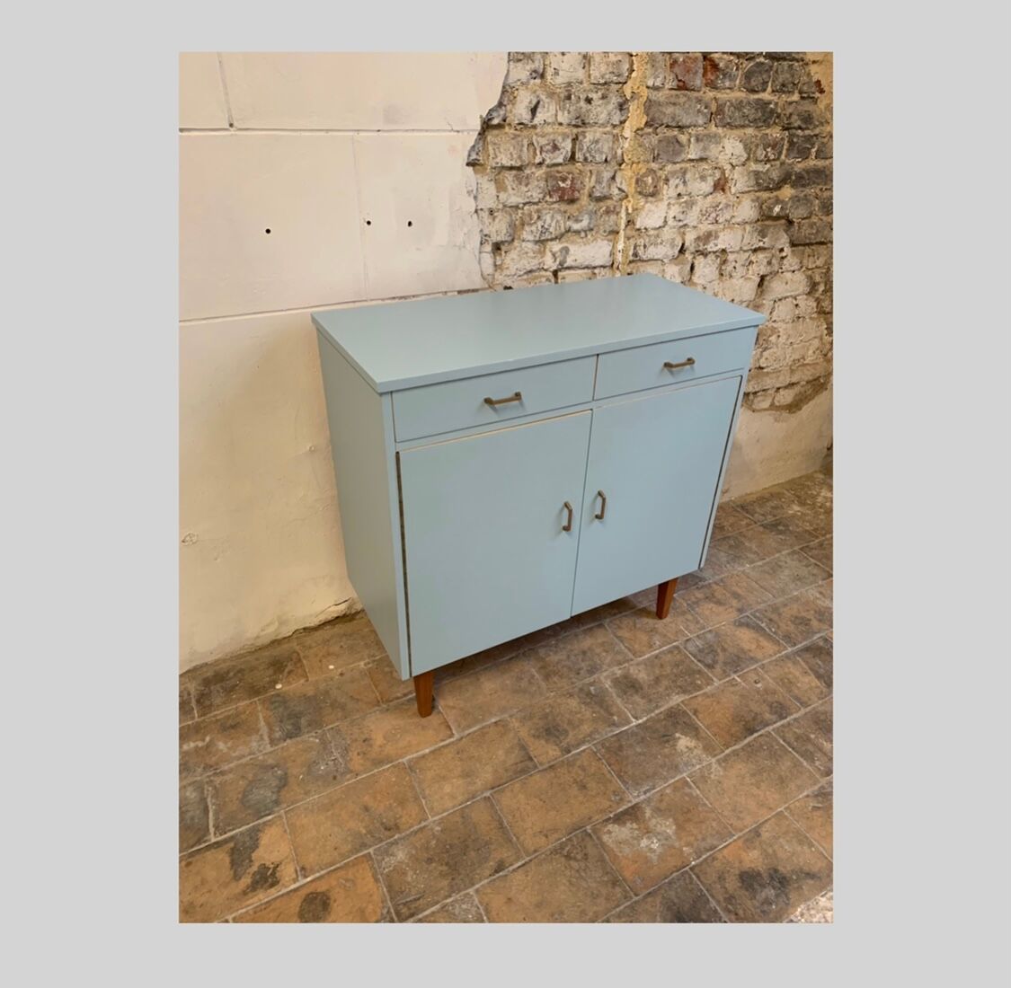 Buffet of the 60s, pastel blue