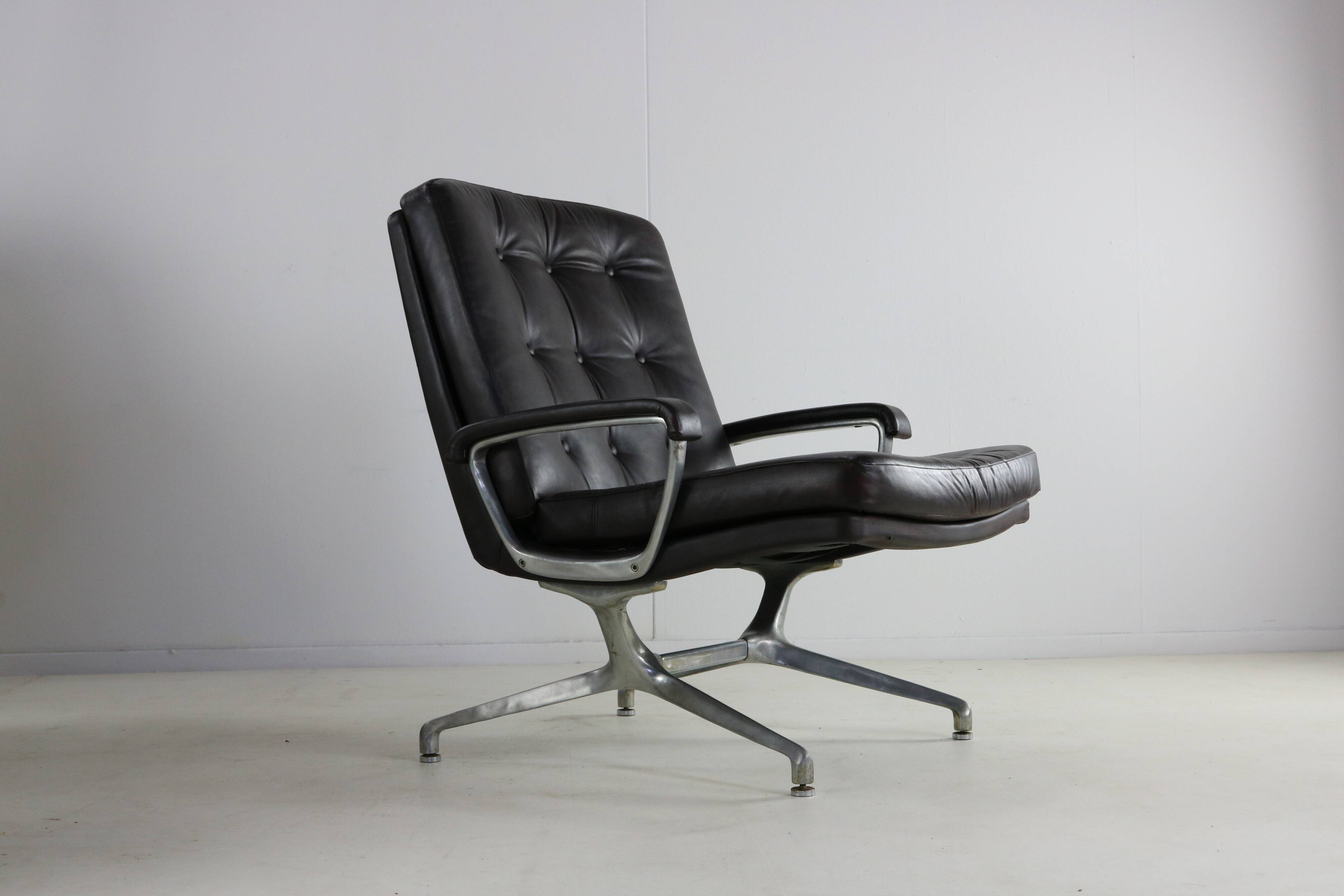 Sixties american design lounge chair by Paul Tuttl