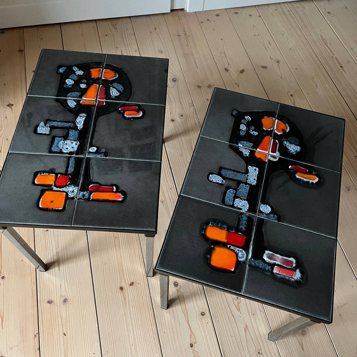 Paire de tables d’appoint carreaux Belarti