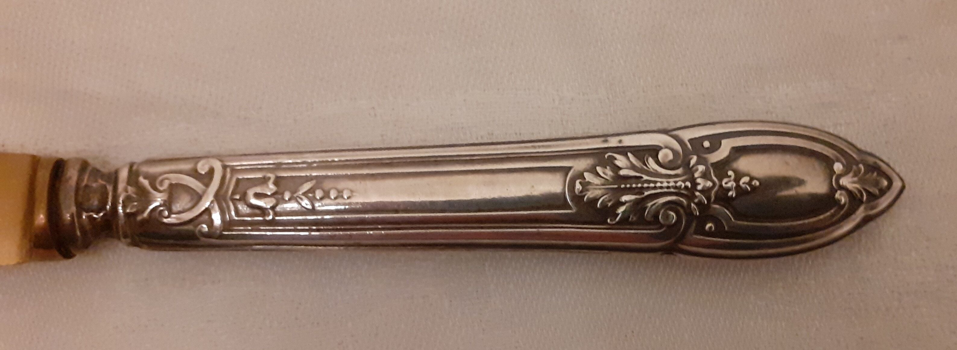 6 dessert knives in silver metal and vermeil