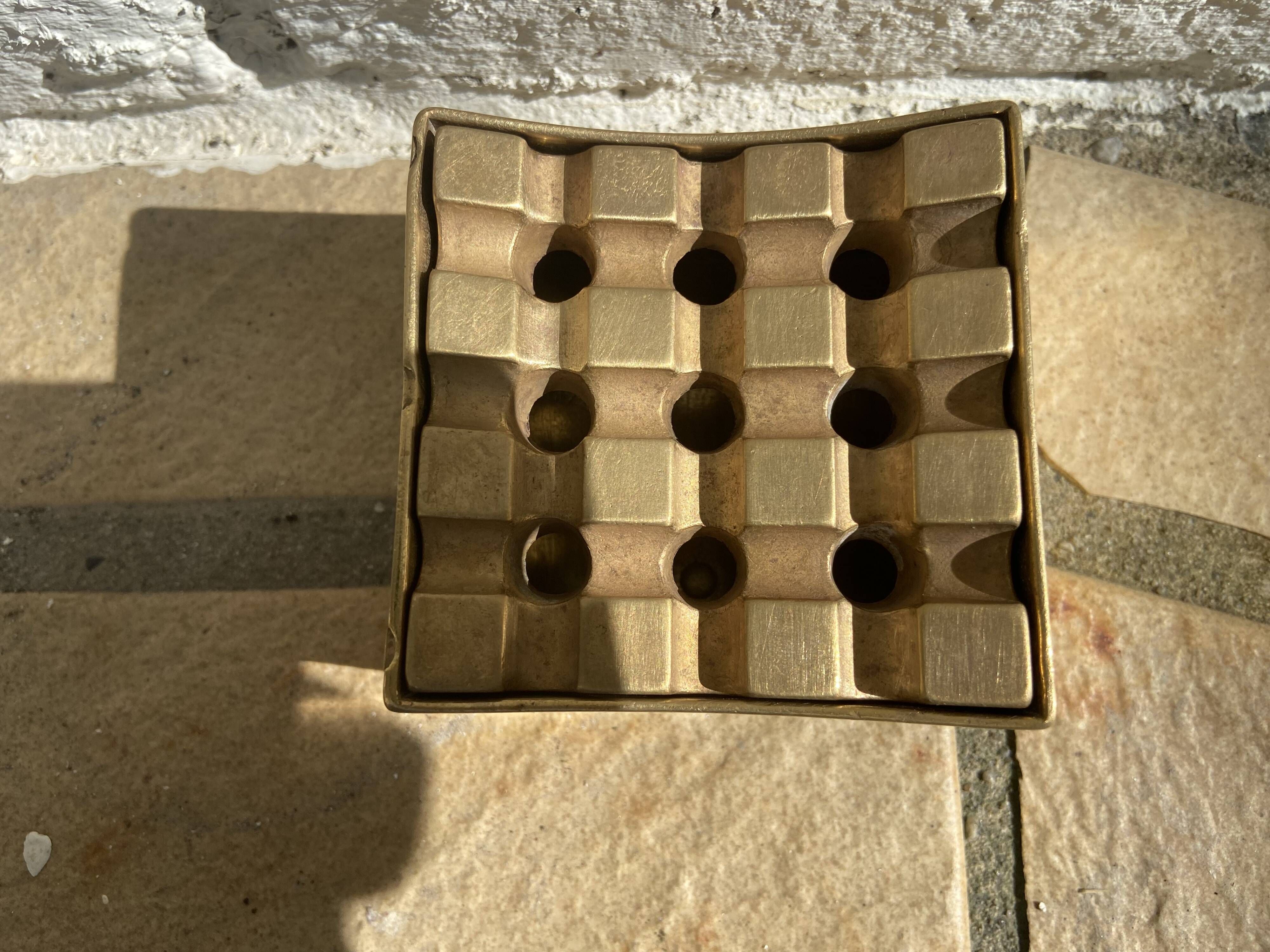 Ultimate style ashtray