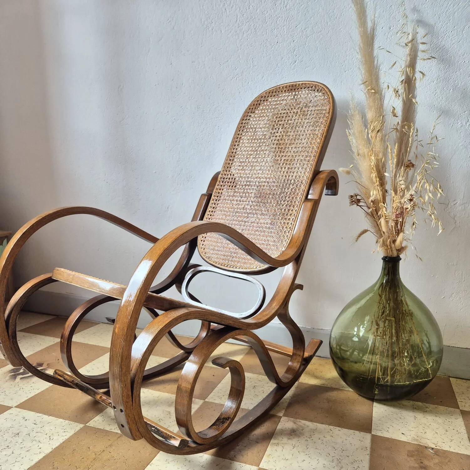 Rocking chair