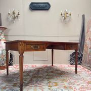 Bureau plat en acajou de style louis xvi xix eme siècle