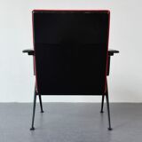 Model chair resting by Friso Kramer for Ahrend de Cirkel 1965