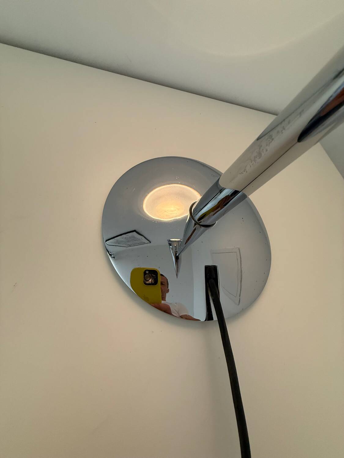 Ara table lamp, designer Philippe Starck, Prod. Flos Italy 1988.