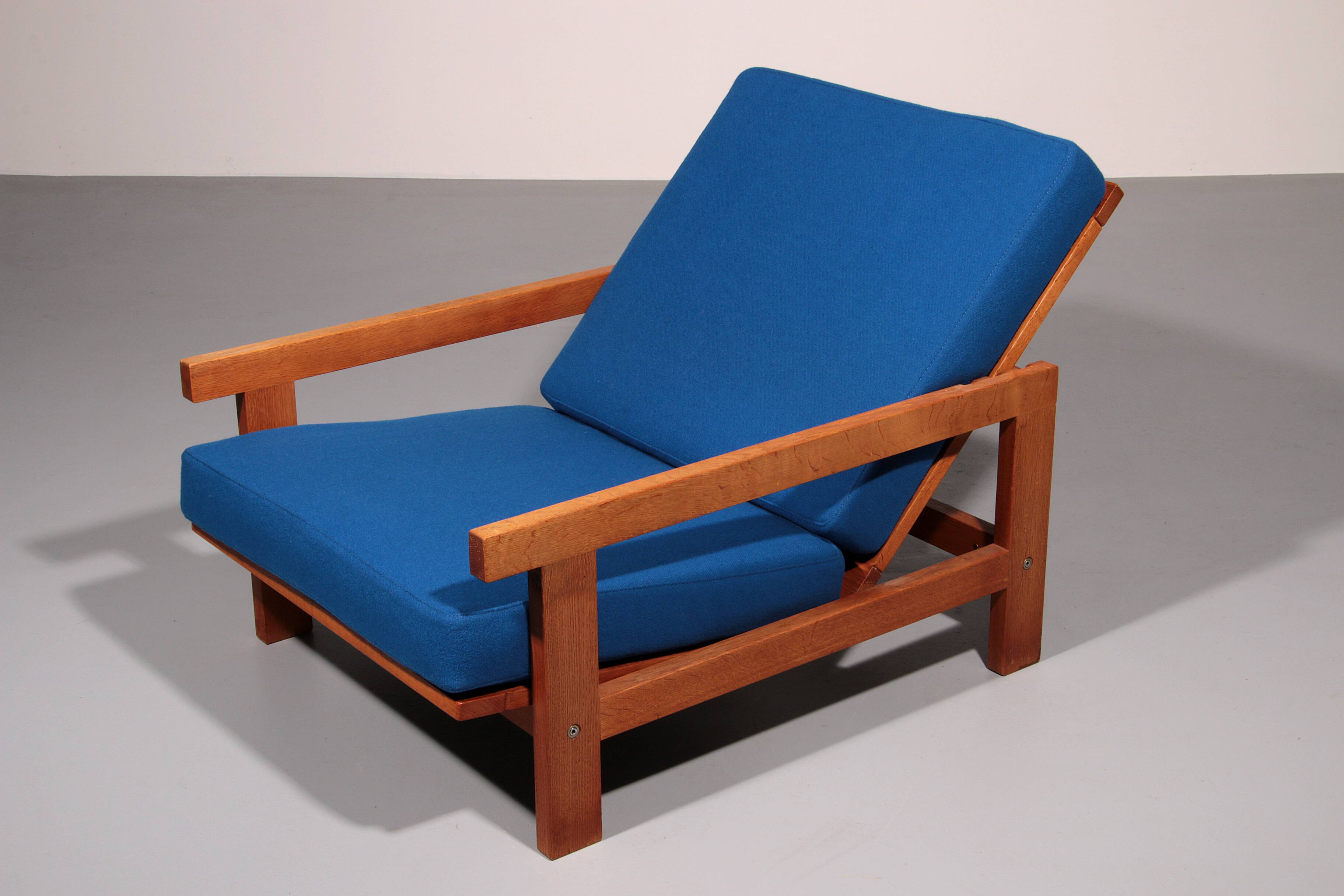 Hans J Wegner GE421 Getama Oak Relax Armchair with Adjustable Backrest