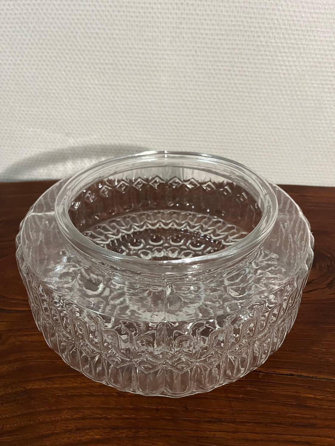 Chiseled glass pendant ceiling light