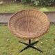 Chaise pod pivotante en rotin et fer, années 1960