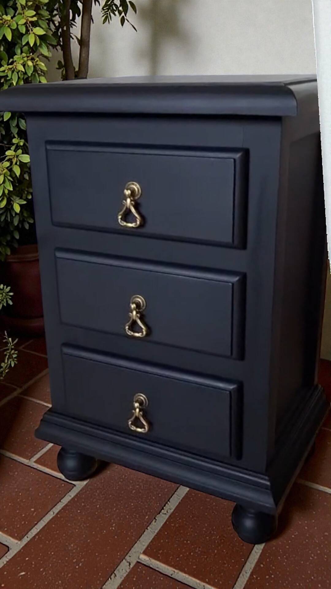 Tables de chevet Mid-Century Modern restaurées – Noir et bronze