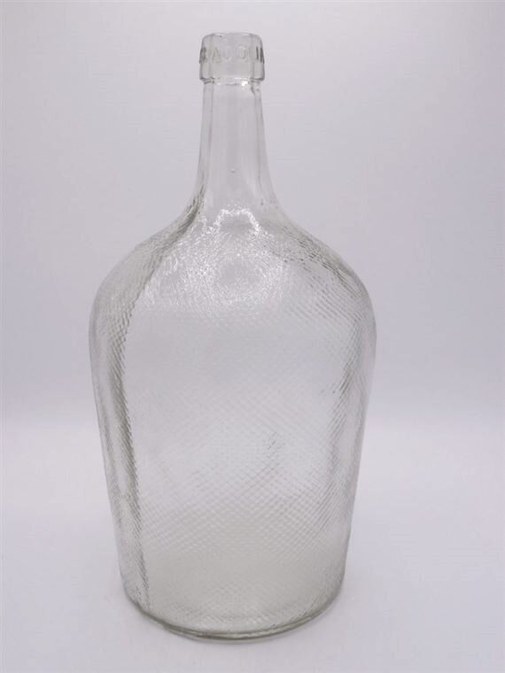 Dame Jeanne diamond relief