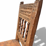 Rare high chair from the 16th/17th century in solid oak.