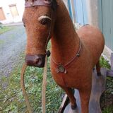 Cheval à bascule ancien