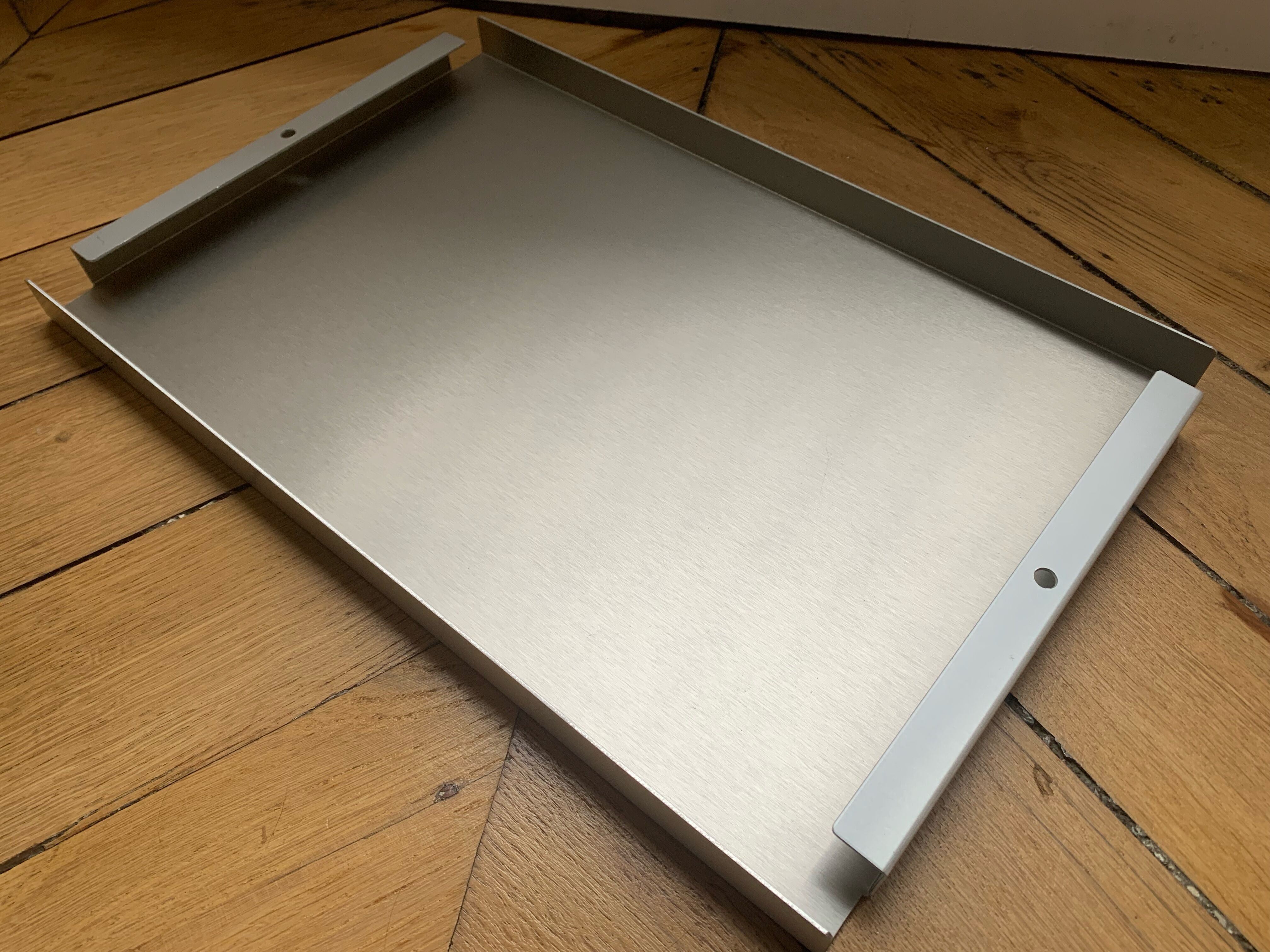 Brushed Aluminium Top MAUD Supplies