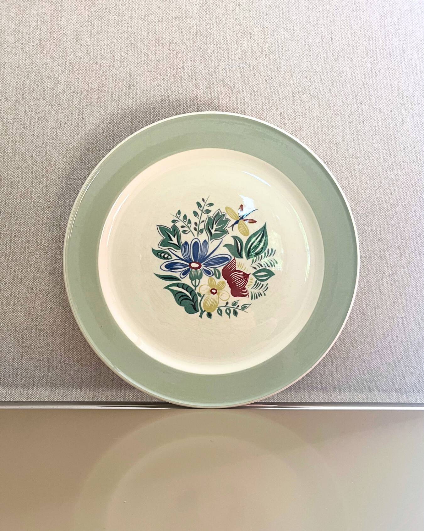 Vintage Villeroy & Boch serving dish on stand, Botanica collection.