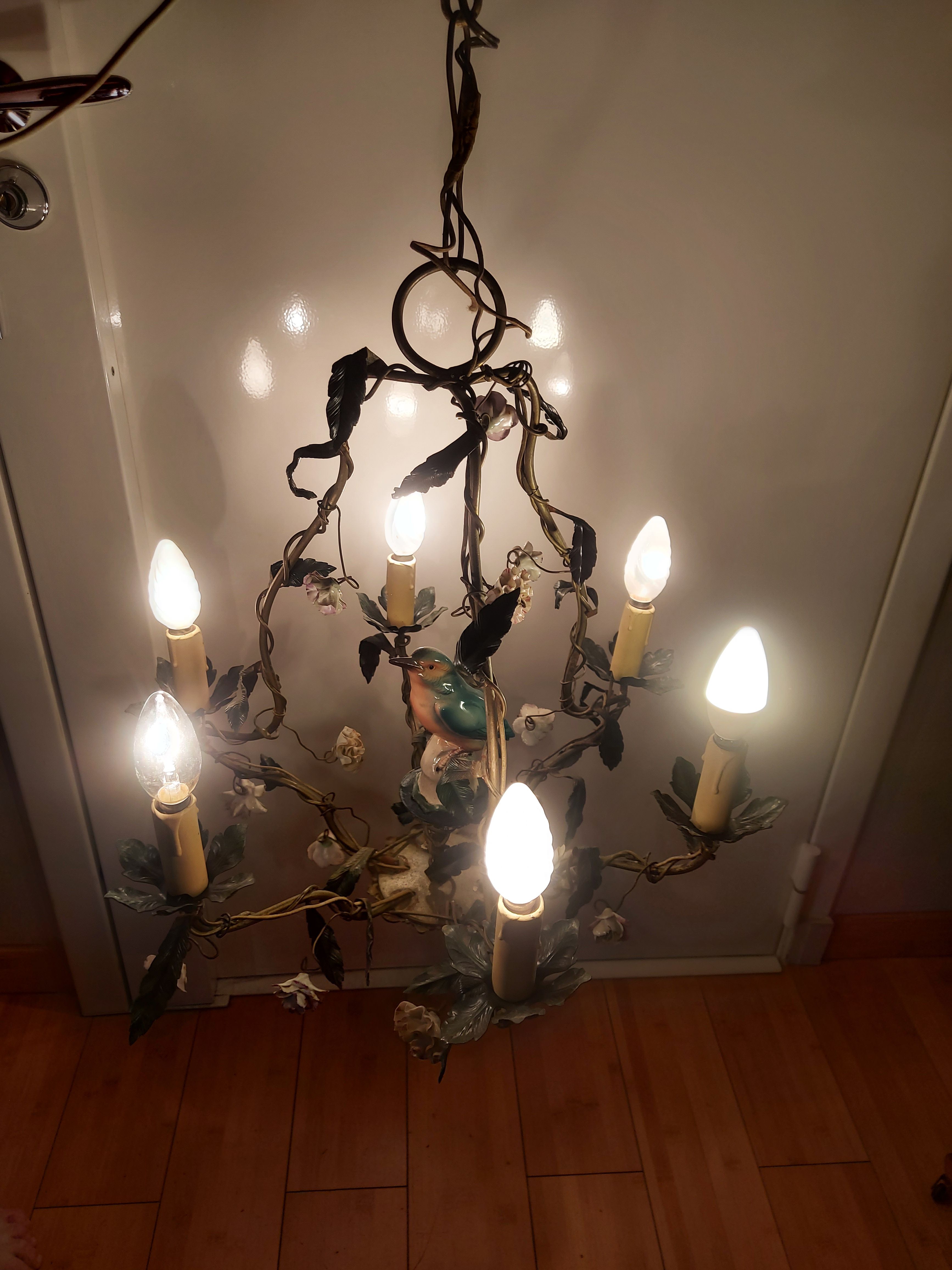 Chandelier cage décor birds and flowers in Meissen porcelain