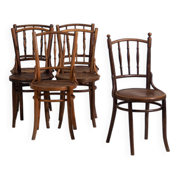 Antique curved wooden dining chairs (circa 1920). Set of 6 pieces no. 2.