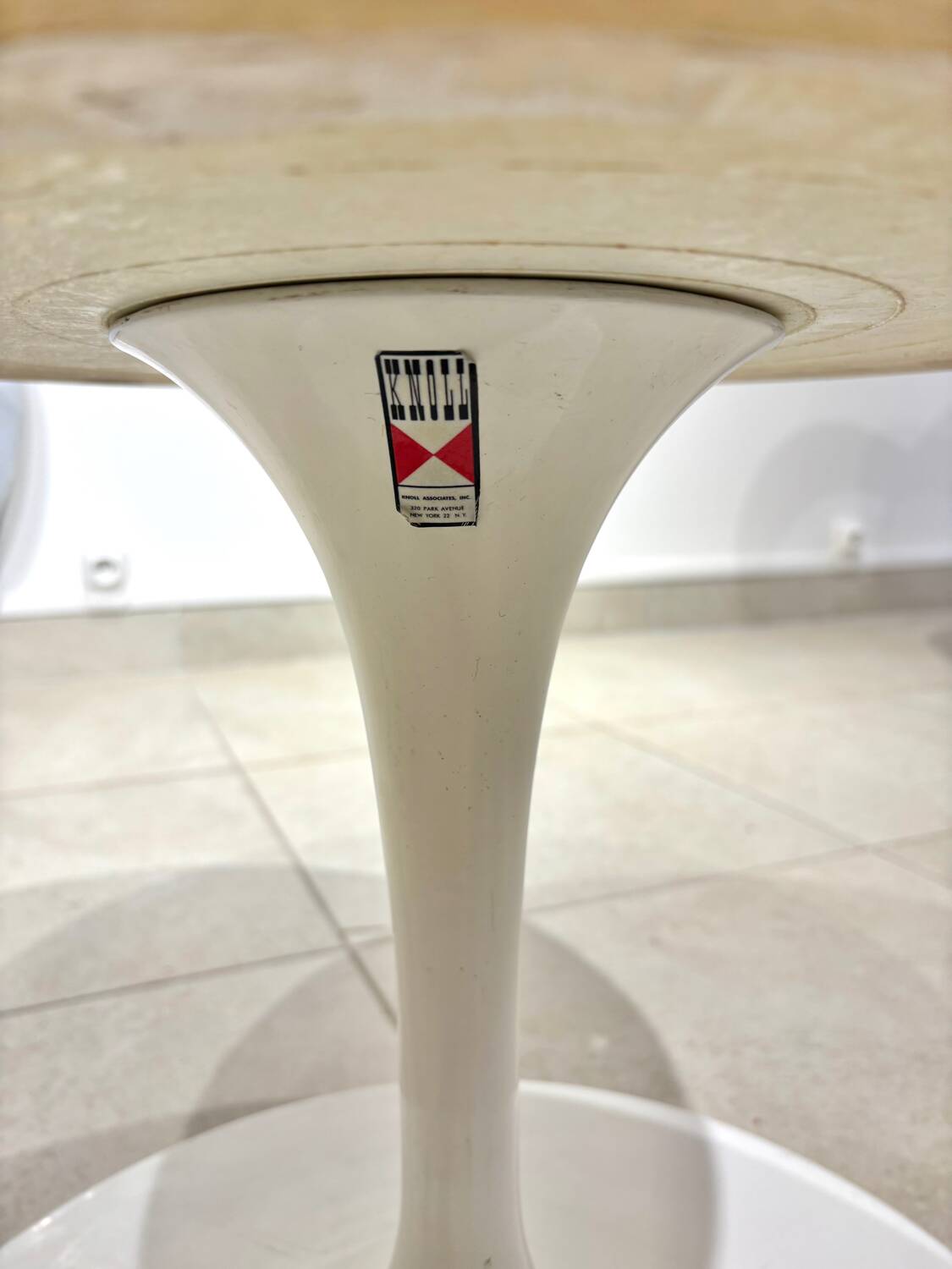 Eero Saarinen coffee table for Knoll