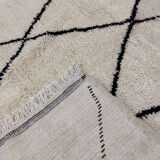 Handmade moroccan berber rug251 x 143 cm