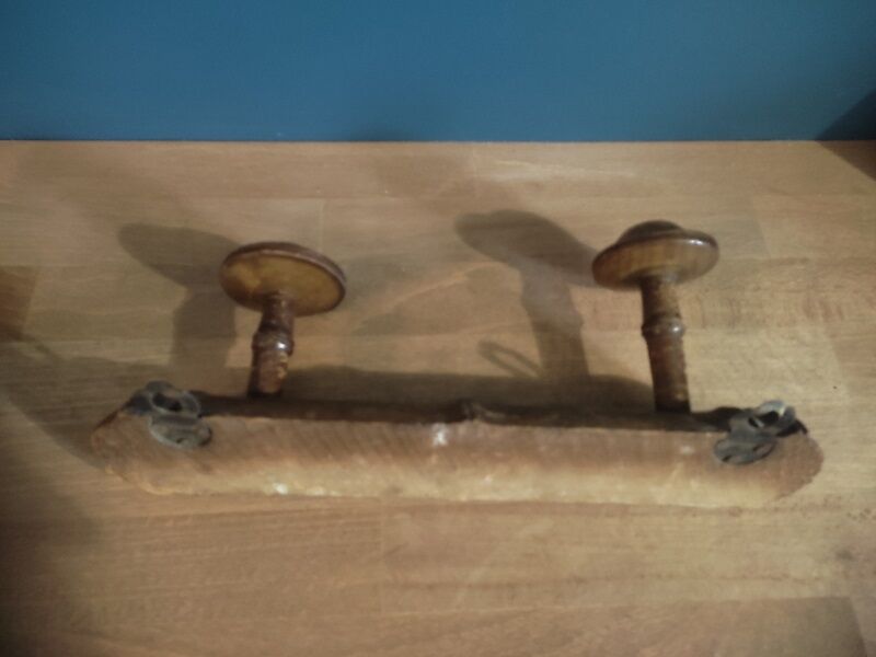 Coat rack wood 2 hooks