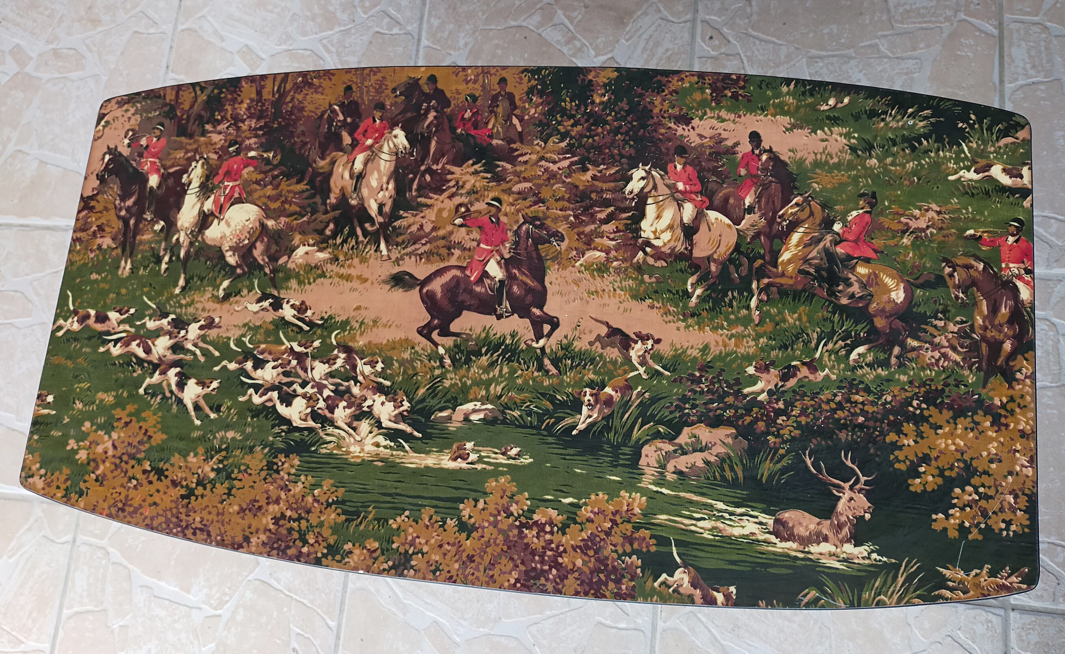 Vintage coffee table hunting scene