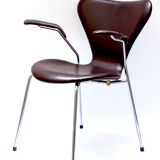 Paire de chaises modèle 3207 par Arne Jacobsen pour Fritz Hansen