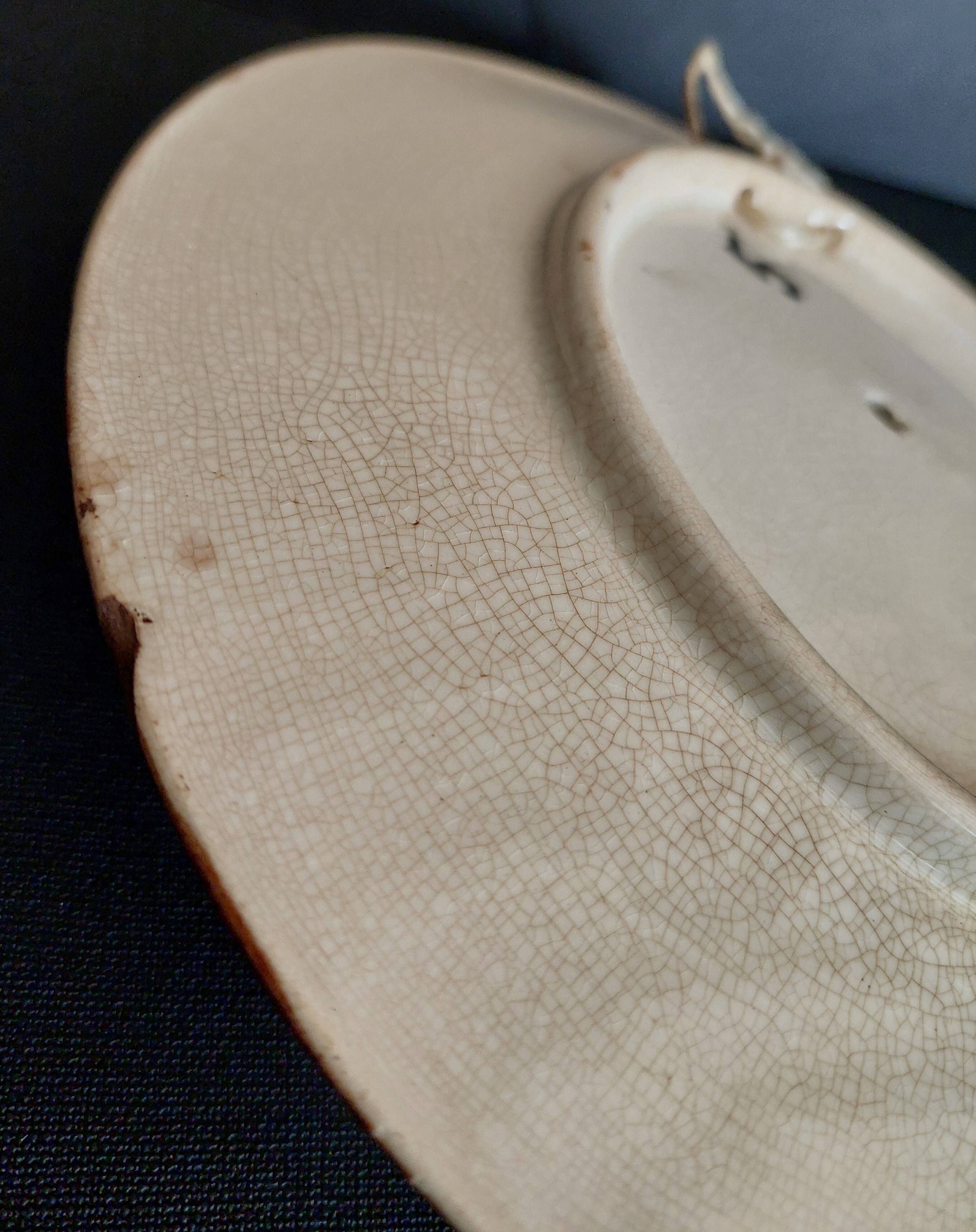 Barbotine plate pear in relief late 19th early 20th century