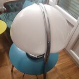 Leo Martinelli's meandering lamp