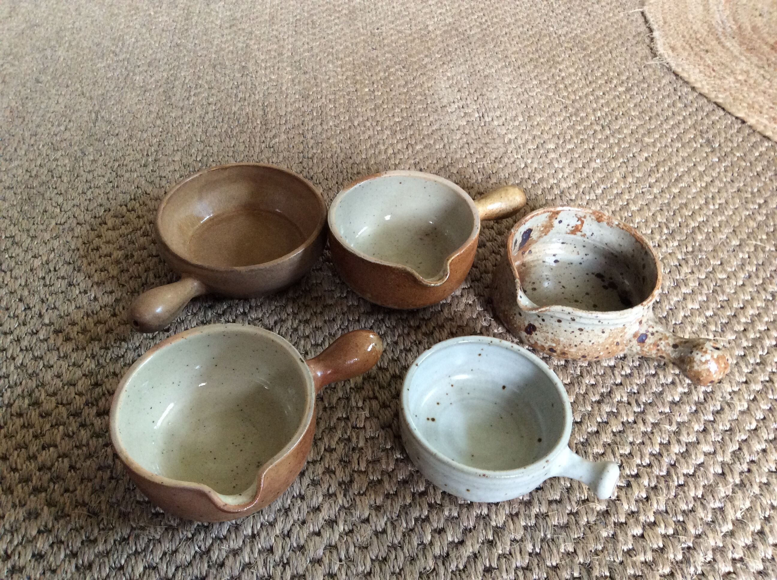 Set of 5 sandstone ramekins