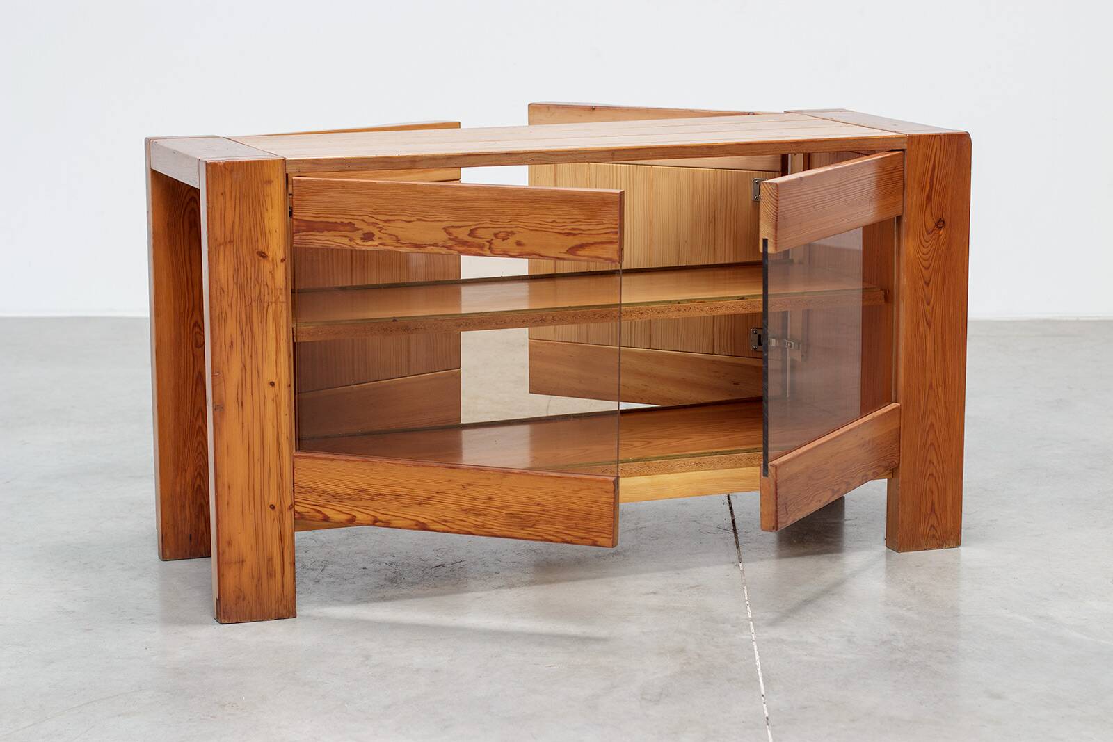 Maison Regain sideboard by Roland Haeusler
