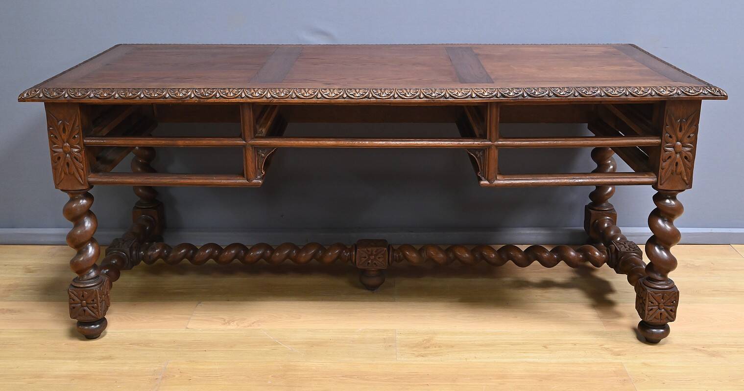Oak desk, Neo-Gothic style – Late 19th century