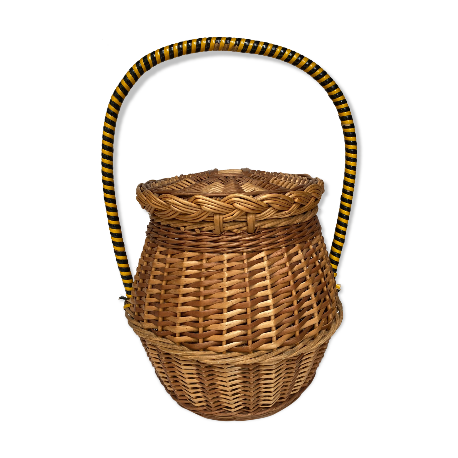 Vintage basket with lid
