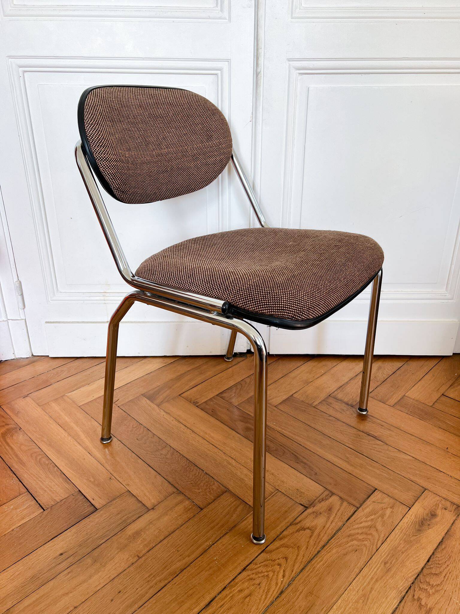 Vintage 80s office chair