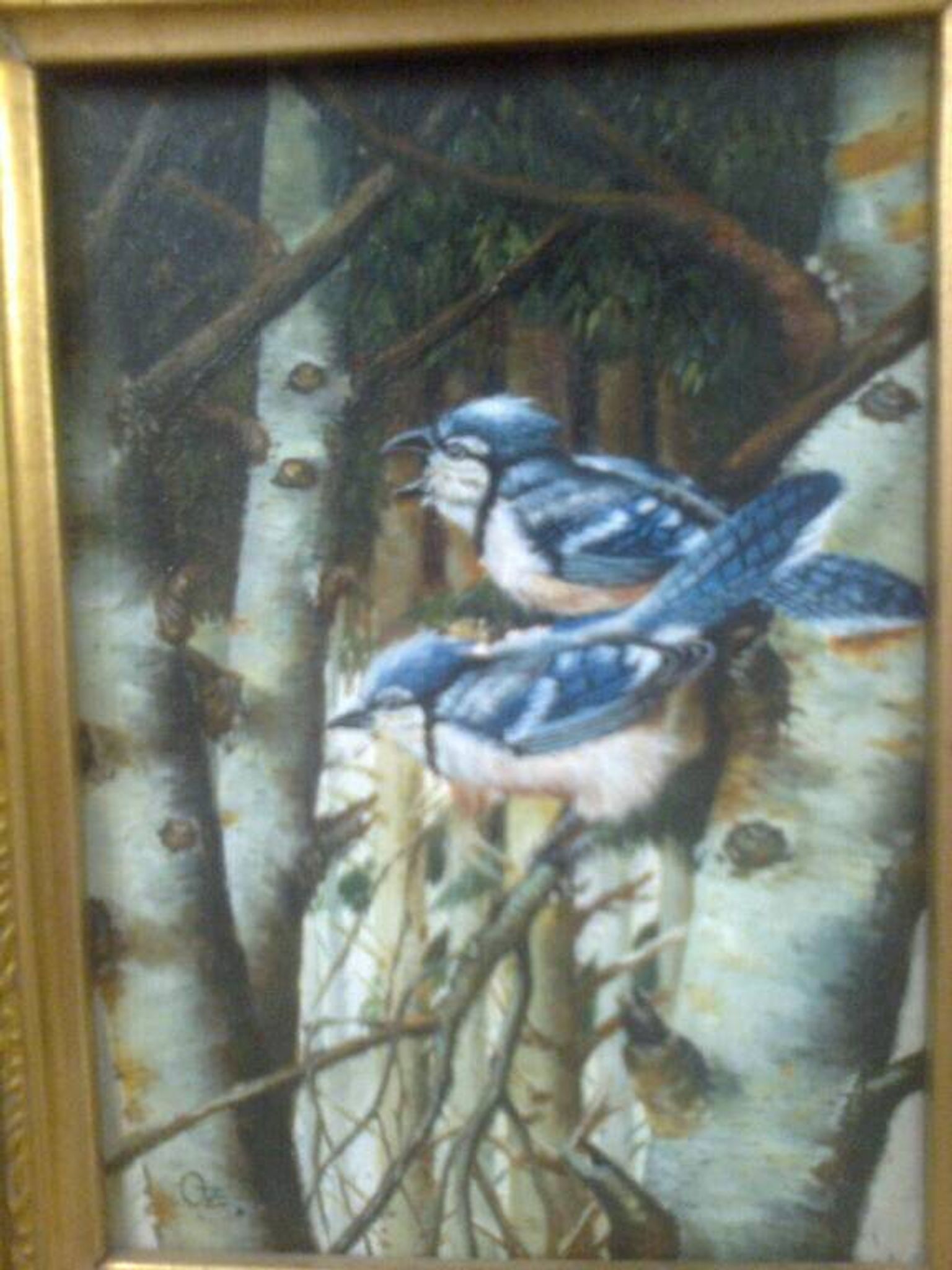 Peinture sur bois, cadre sculpté doré, image : oiseaux bleus / bouleaux en hiver