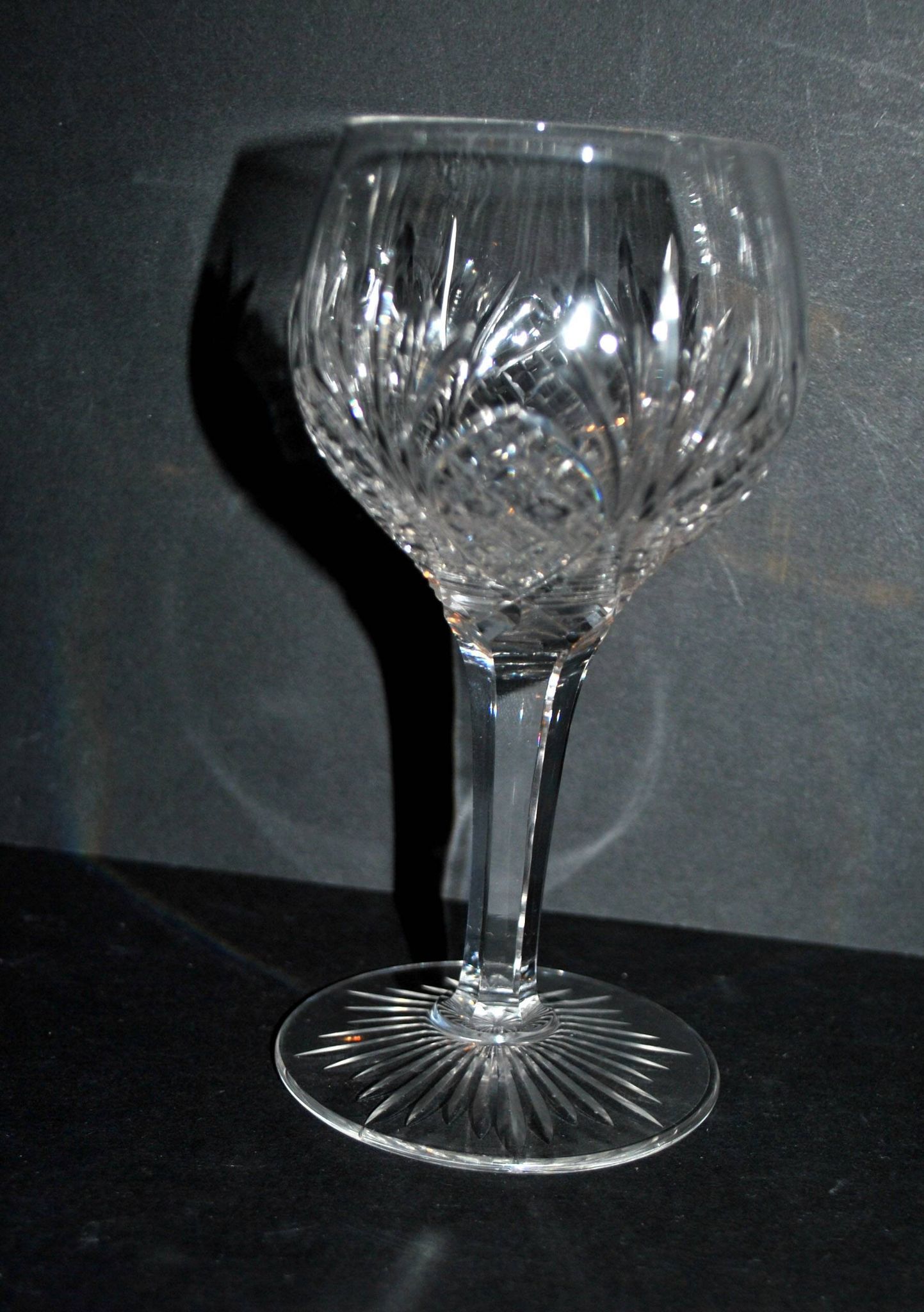 Set of 6 white wine glasses 1900 in cut crystal BACCARAT model 9157 catalog 1907 H13.5