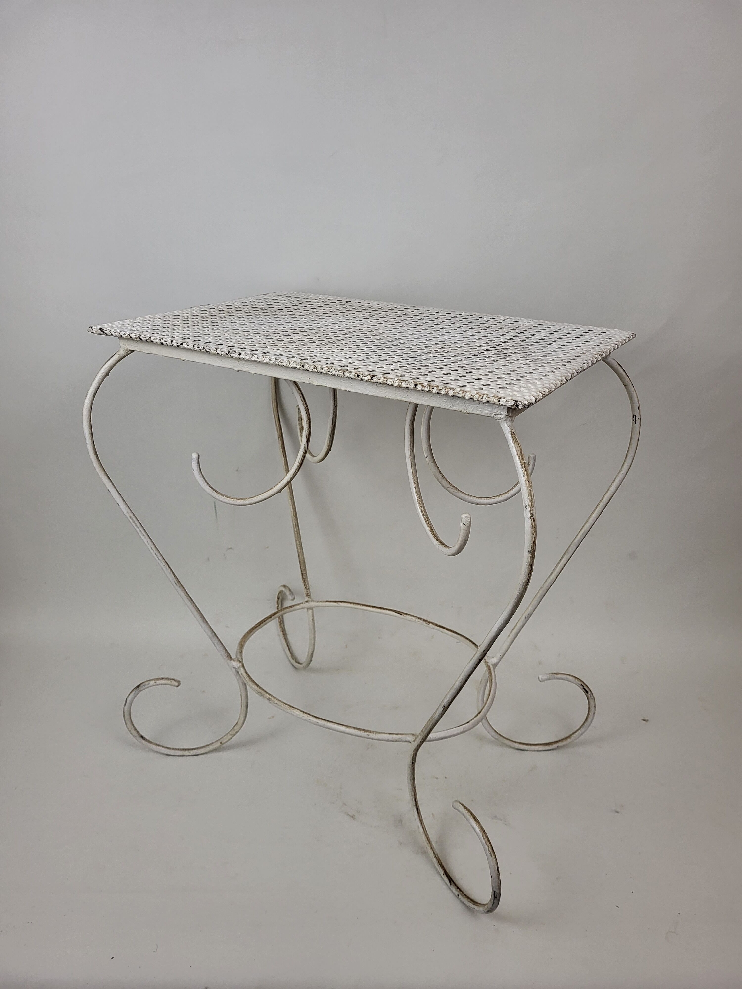 Table basse de jardin fer forgé tôle perforée