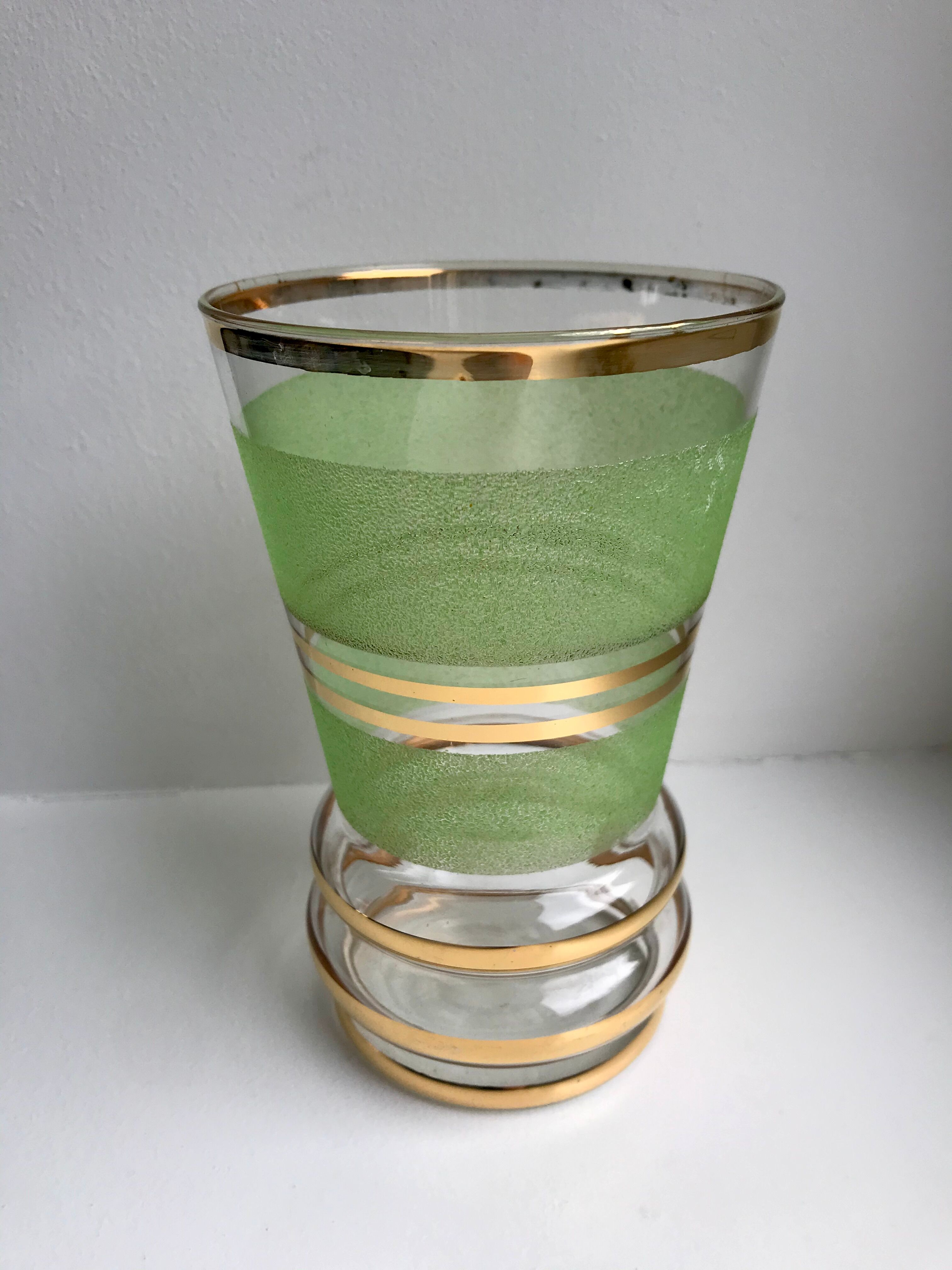 Vase en granité vert années 60