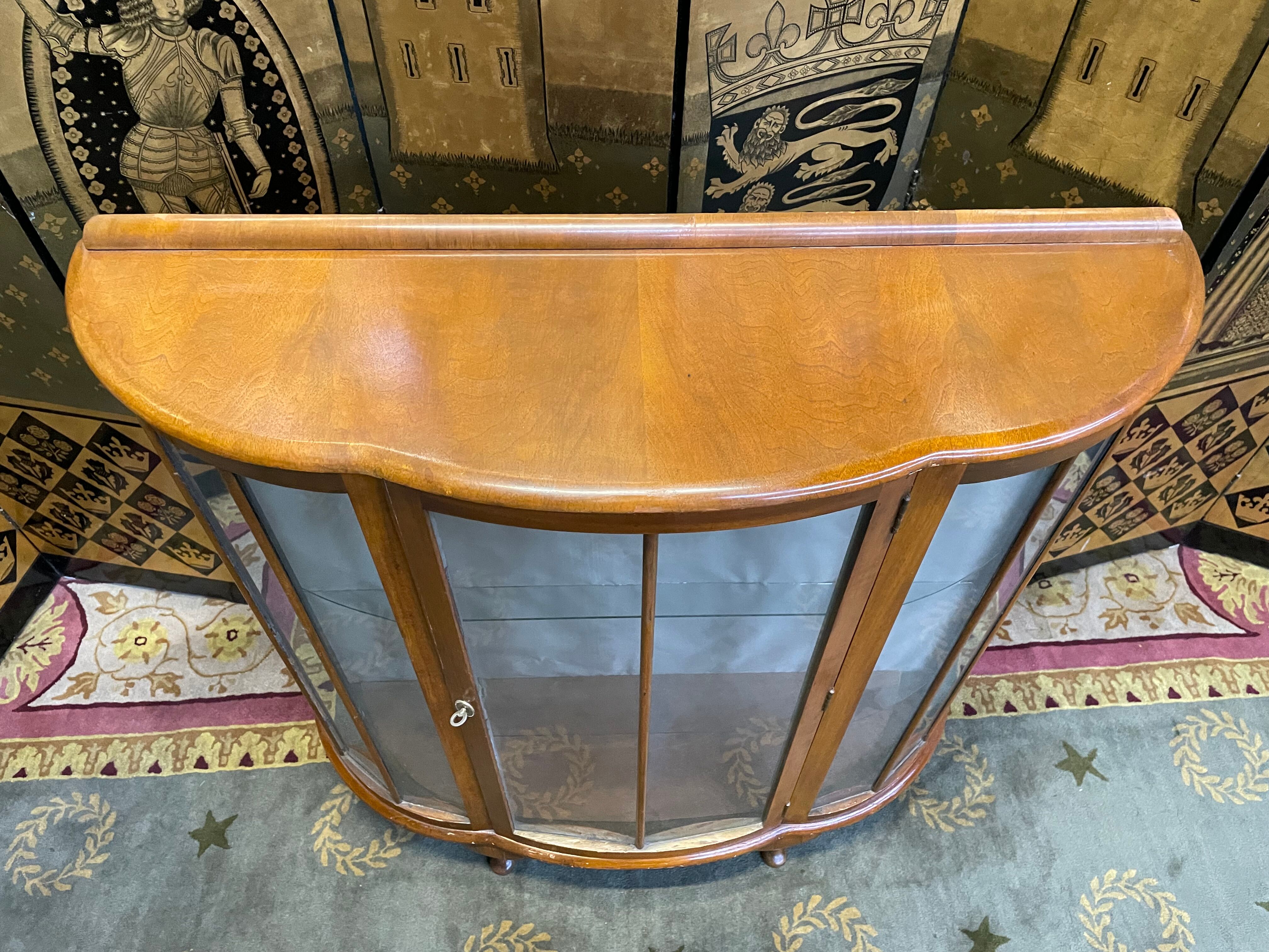 English showcase chippendale