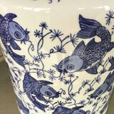 Pot with lidded Chinese décor
