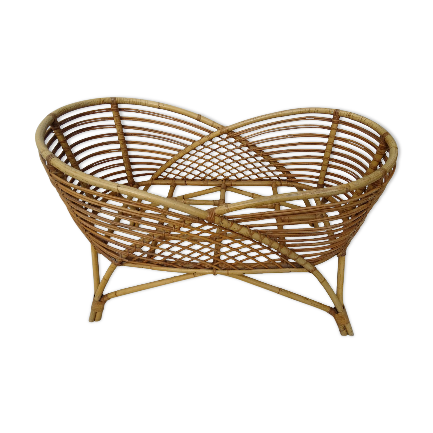 Cradle rattan basket