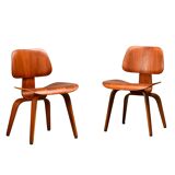Charles & Ray Eames Early restored DCW Walnut Plywood Chair, Herman Miller