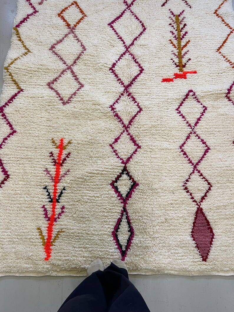 Handmade Moroccan rug 250cm x 150cm