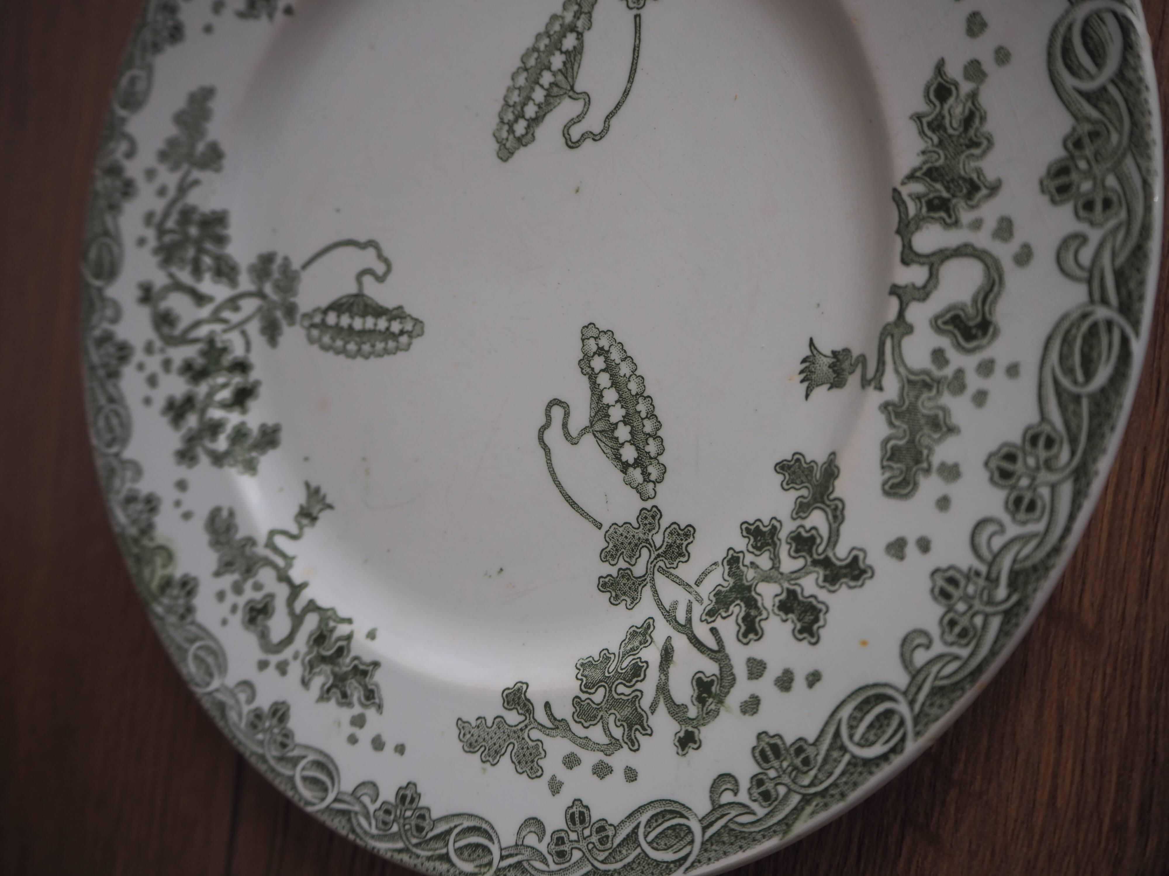 Assiette fleurie St Amand et Hamage