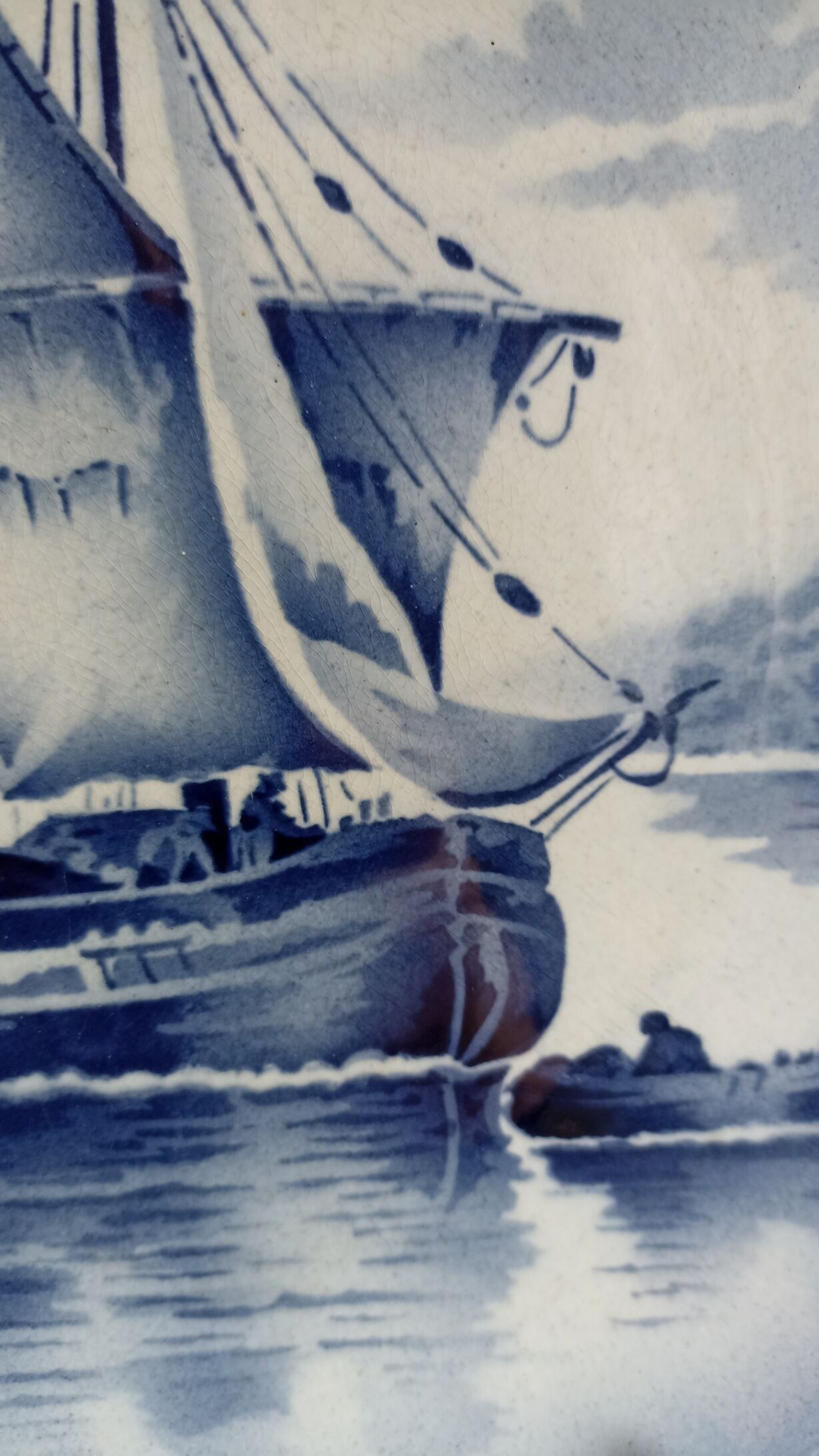 Marine decorative dish of the 30s by Saint-Amand