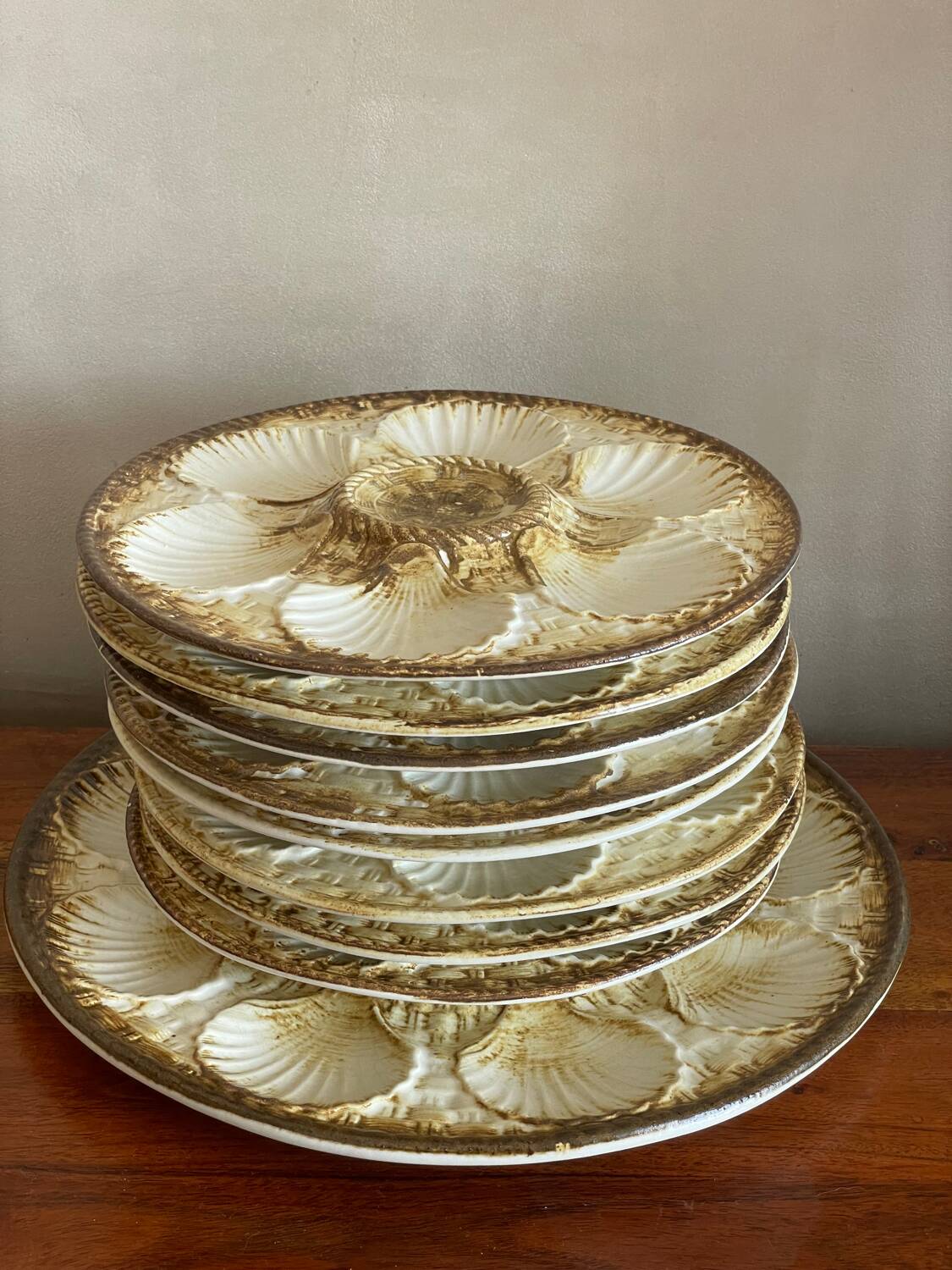 Longchamp Oyster Service