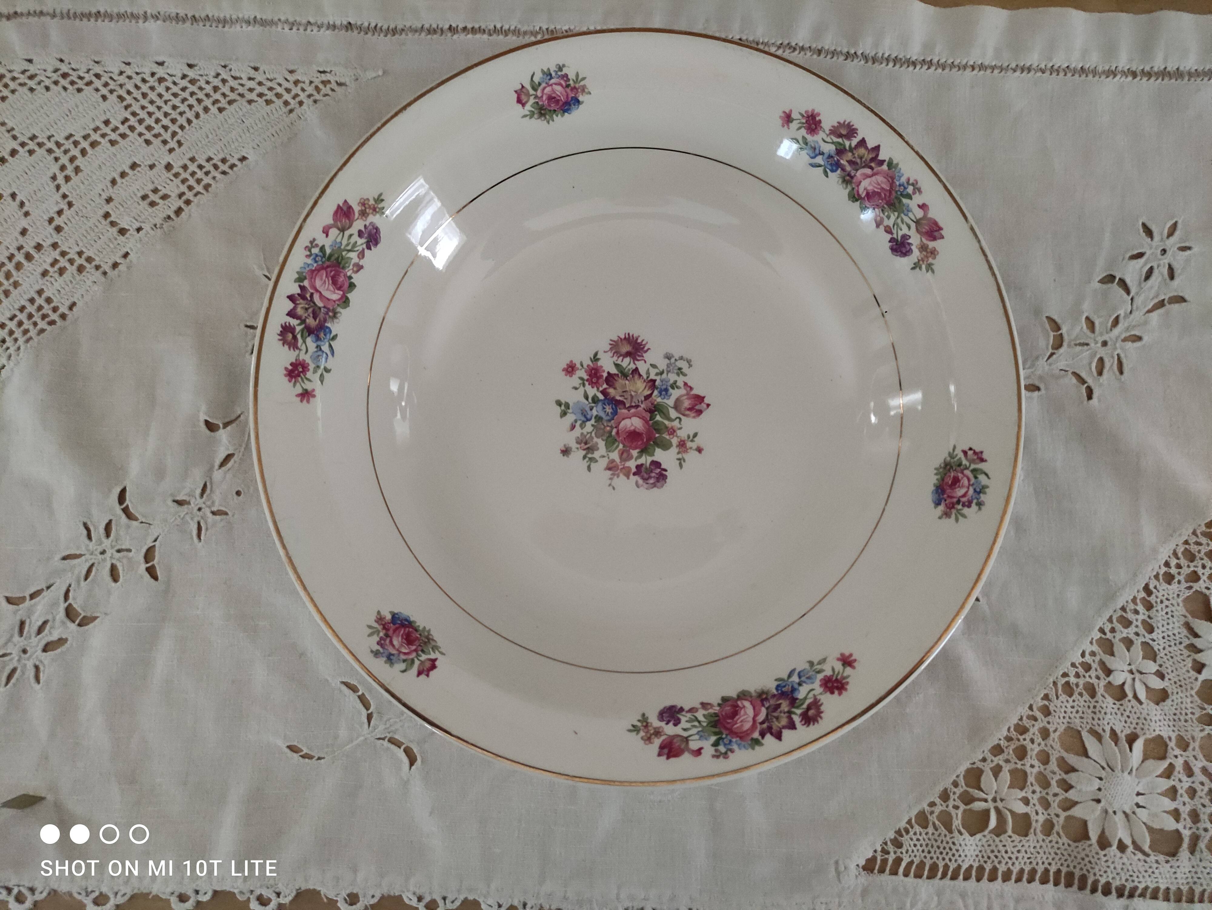 Sarreguemines hollow round dish, Guy model