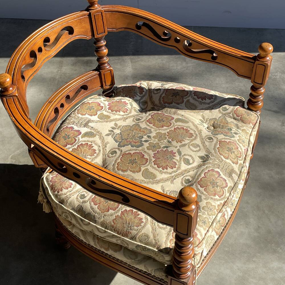 Giorgetti / classic armchair in art deco style / italy 1975s