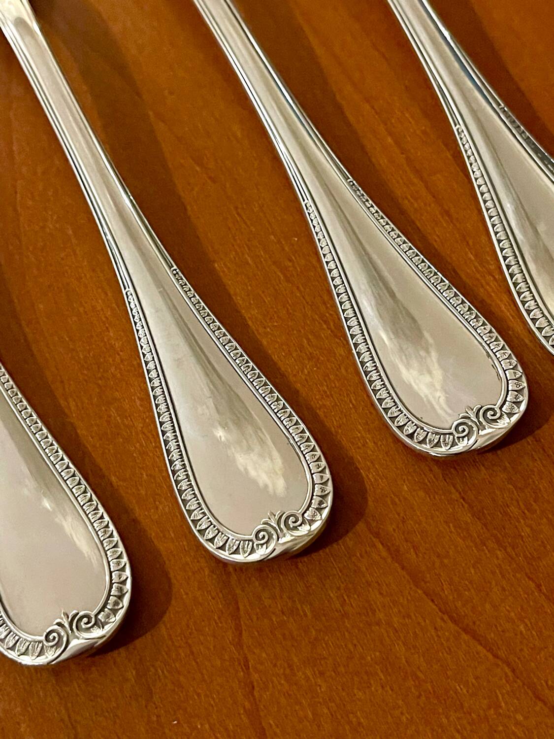 Christofle Malmaison 12 oyster forks, new condition